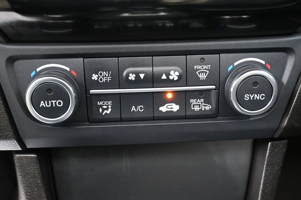 Used 2020 Acura ILX FWD image 20