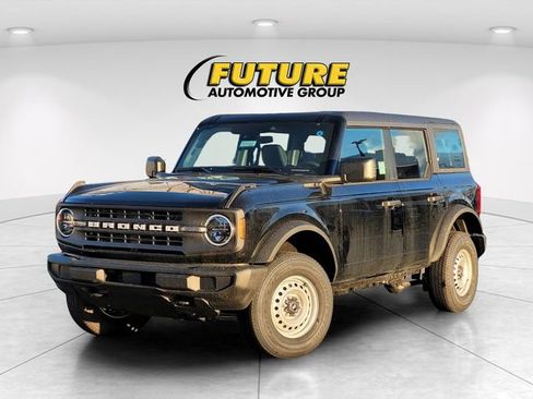 New 2025 Ford Bronco 4-Door image 2