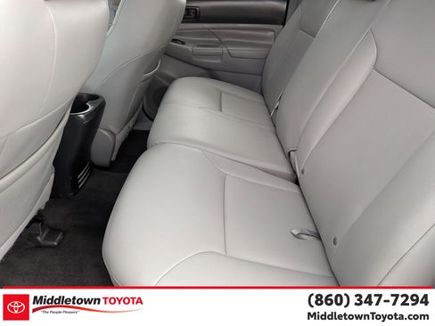 Used 2015 Toyota Tacoma 4x4 Double Cab w/ Limited Package image 34