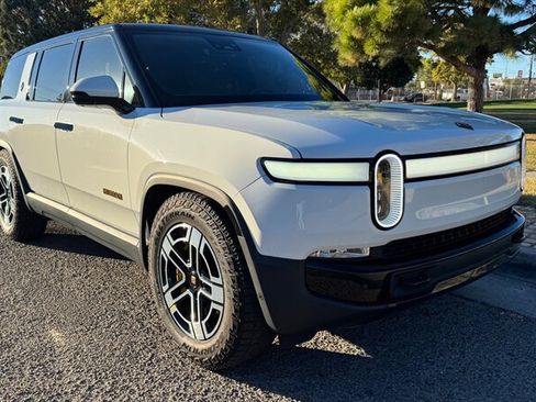 Used 2023 Rivian R1S Adventure AWD/4WD image 3