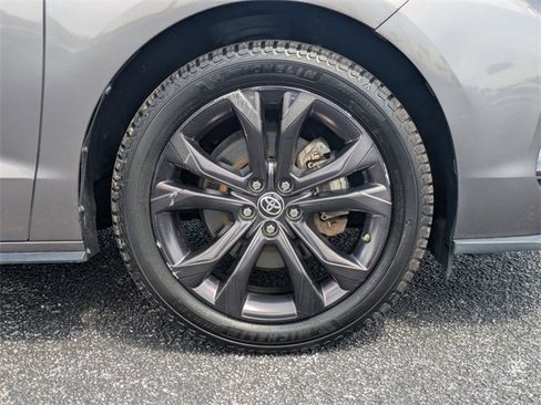 Used 2022 Toyota Sienna XSE image 12