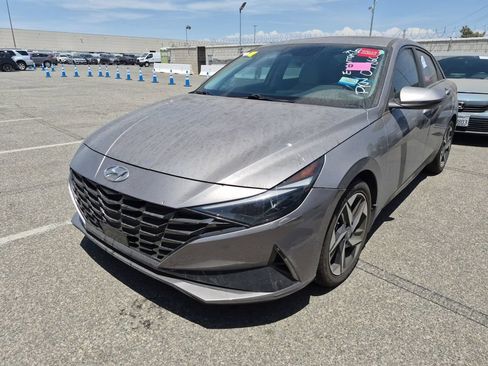 Used 2023 Hyundai Elantra Limited FWD image 2