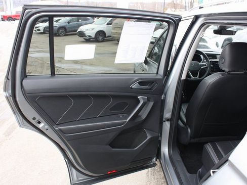Used 2024 Volkswagen Tiguan SE image 15