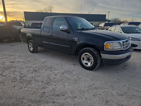 Used 1999 Ford F150 XLT image 1