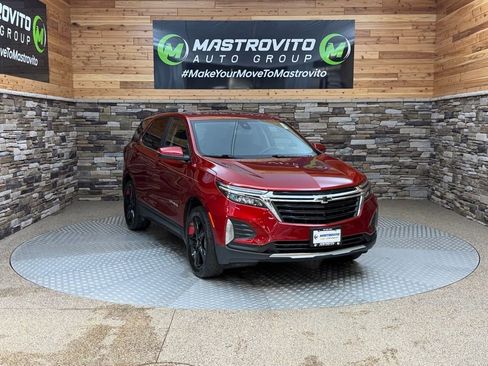 Used 2024 Chevrolet Equinox LT AWD/4WD image 2