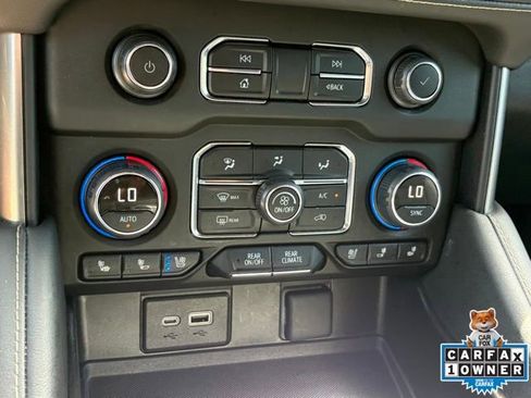 Used 2024 Chevrolet Tahoe Premier AWD/4WD image 17