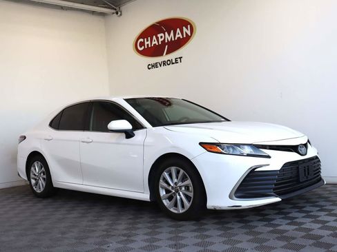 Used 2022 Toyota Camry LE w/ Carpet Mat Package (TMS) image 1