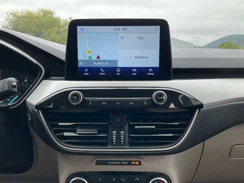 Used 2022 Ford Escape SE image 32