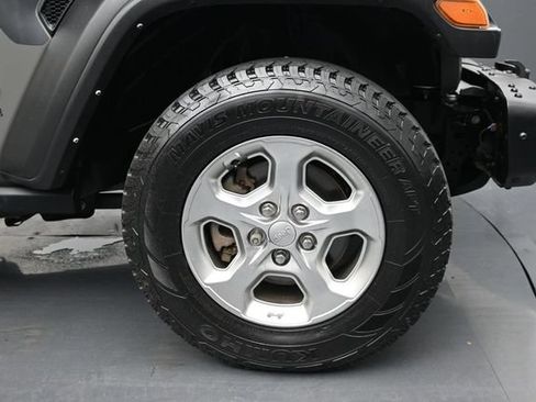 Used 2021 Jeep Wrangler Unlimited Sport AWD/4WD image 37