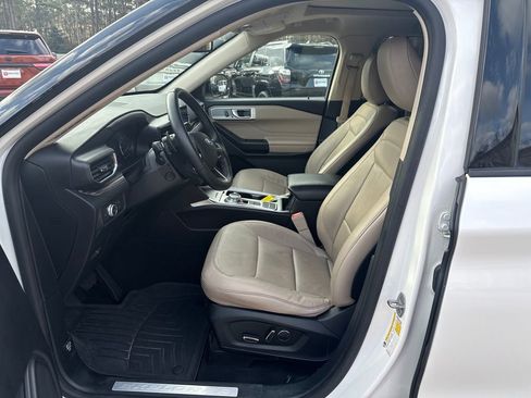 Used 2020 Ford Explorer Limited w/ Class III Trailer Tow Package image 16