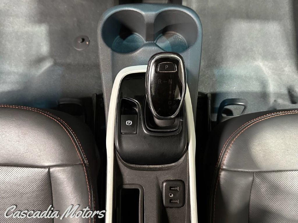 Used 2020 Chevrolet Bolt Premier w/ Infotainment Package FWD image 39