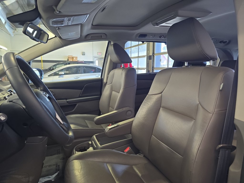 Used 2016 Honda Odyssey Touring image 16