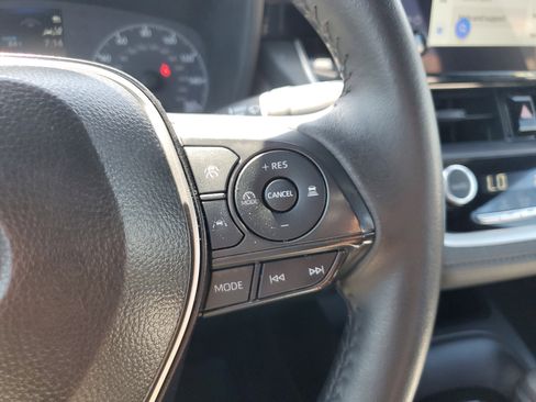 Used 2025 Toyota Corolla SE image 27