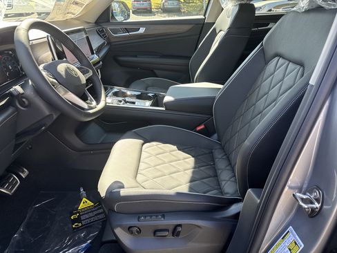 New 2026 Volkswagen Atlas SEL Premium R-Line AWD/4WD image 5