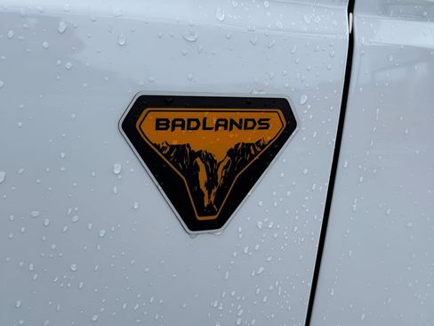 Used 2025 Ford Bronco Badlands AWD/4WD image 17