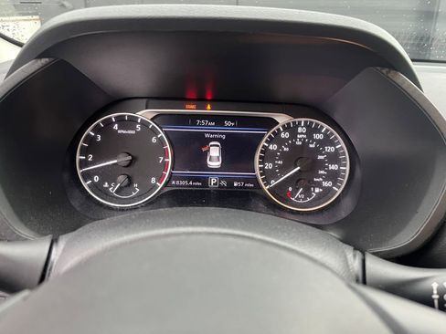 Used 2024 Nissan Sentra SV FWD image 30