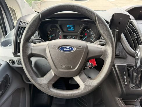 Used 2018 Ford Transit 150 XL RWD image 22