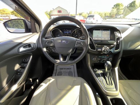 Used 2018 Ford Focus Titanium w/ Titanium Technology Package image 4