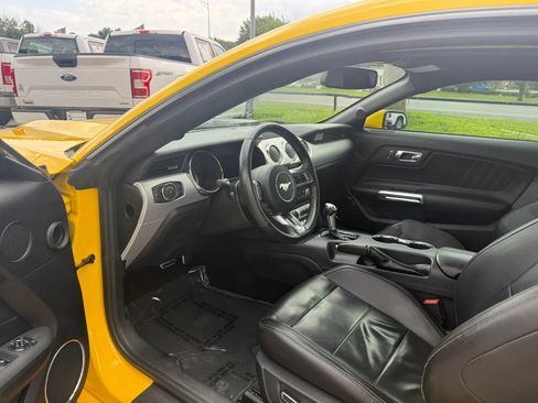 Used 2016 Ford Mustang GT Premium w/ Equipment Group 401A RWD image 12