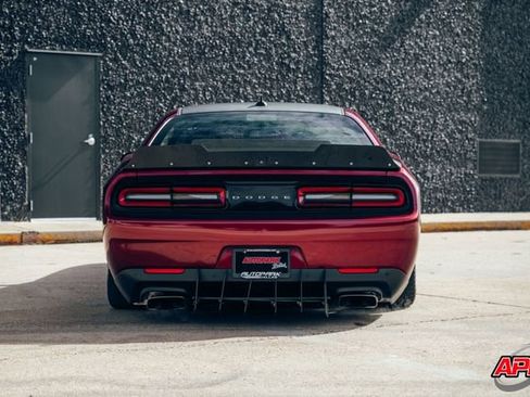 Used 2018 Dodge Challenger T/A image 17