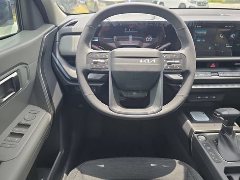 New 2027 Kia Seltos S FWD image 13