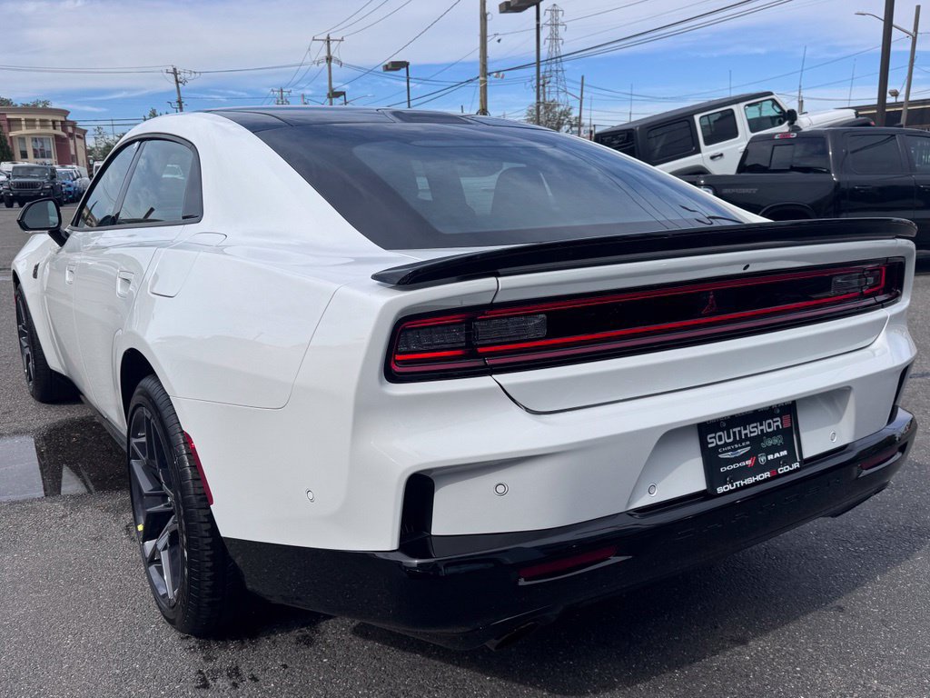 Used 2027 Dodge Charger Scat Pack AWD/4WD image 5