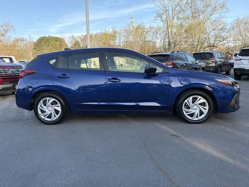 Used 2025 Subaru Impreza 2.0i image 2