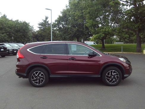 Used 2016 Honda CR-V SE image 6