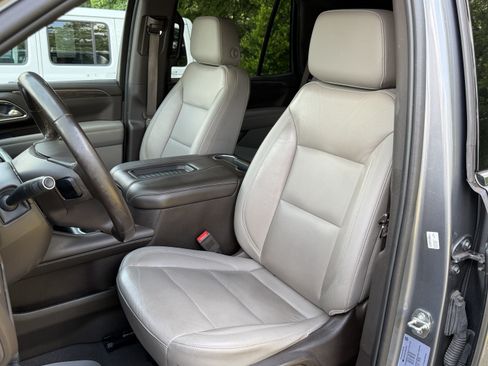 Used 2021 Chevrolet Tahoe LT RWD image 16