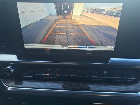 Used 2024 GMC Sierra 1500 Elevation image 21