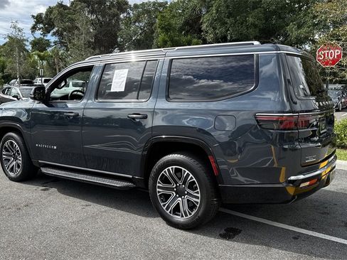 Used 2023 Jeep Wagoneer Series II image 13