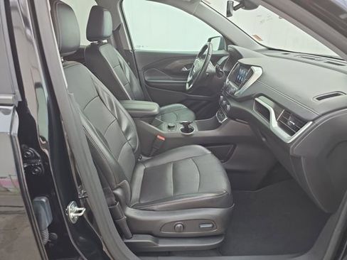 Used 2024 GMC Terrain SLT image 34