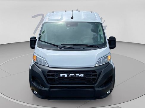 Used 2025 RAM ProMaster 2500 w/ Convenience Group FWD image 3