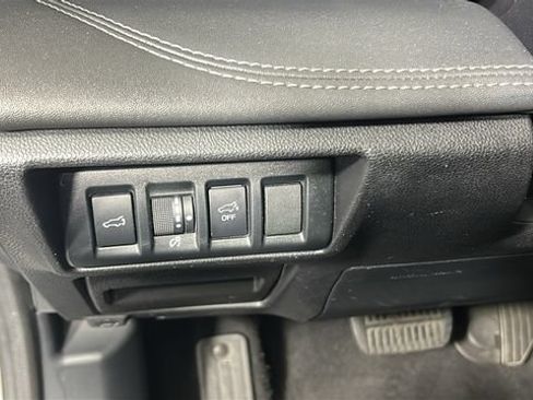 Used 2020 Subaru Outback Limited AWD/4WD image 19