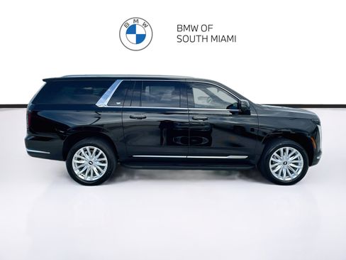 Used 2025 Cadillac Escalade ESV Luxury RWD image 8