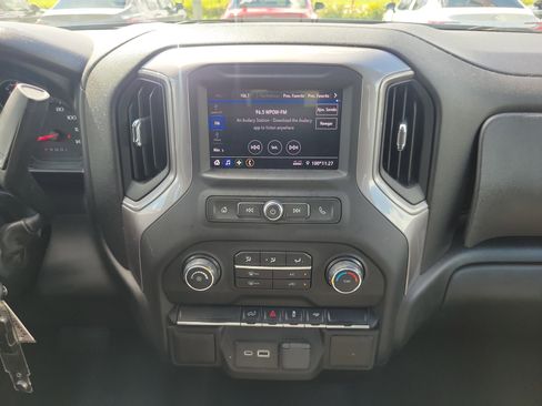 Used 2021 Chevrolet Silverado 1500 Custom image 26