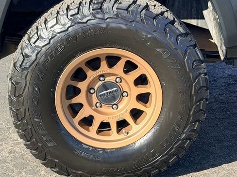 Used 2019 Toyota Tacoma TRD Off-Road image 11