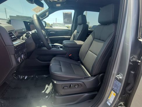 Used 2026 Chevrolet Suburban RST w/ Comfort Package AWD/4WD image 20