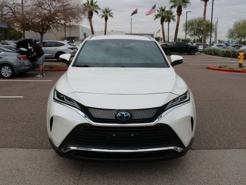 Used 2021 Toyota Venza XLE image 8