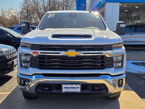 Certified 2025 Chevrolet Silverado 2500 LT w/ Convenience Package AWD/4WD image 4