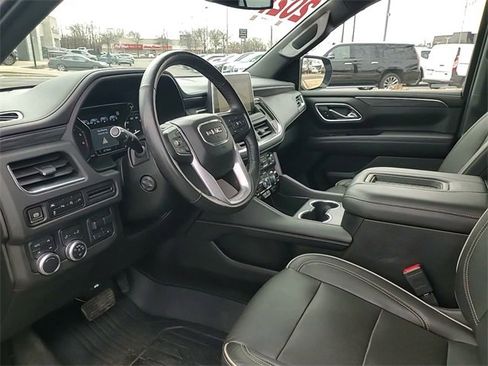 Used 2021 GMC Yukon SLT w/ SLT Luxury Plus Package image 17