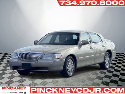 Used 2011 Lincoln Town Car Signature Limited
