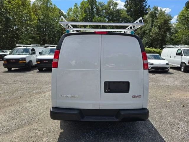 New 2025 GMC Savana 3500 w/ Power Convenience Package RWD image 8