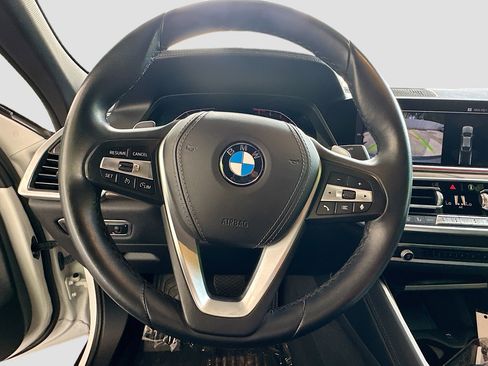Used 2022 BMW X6 xDrive40i AWD/4WD image 11