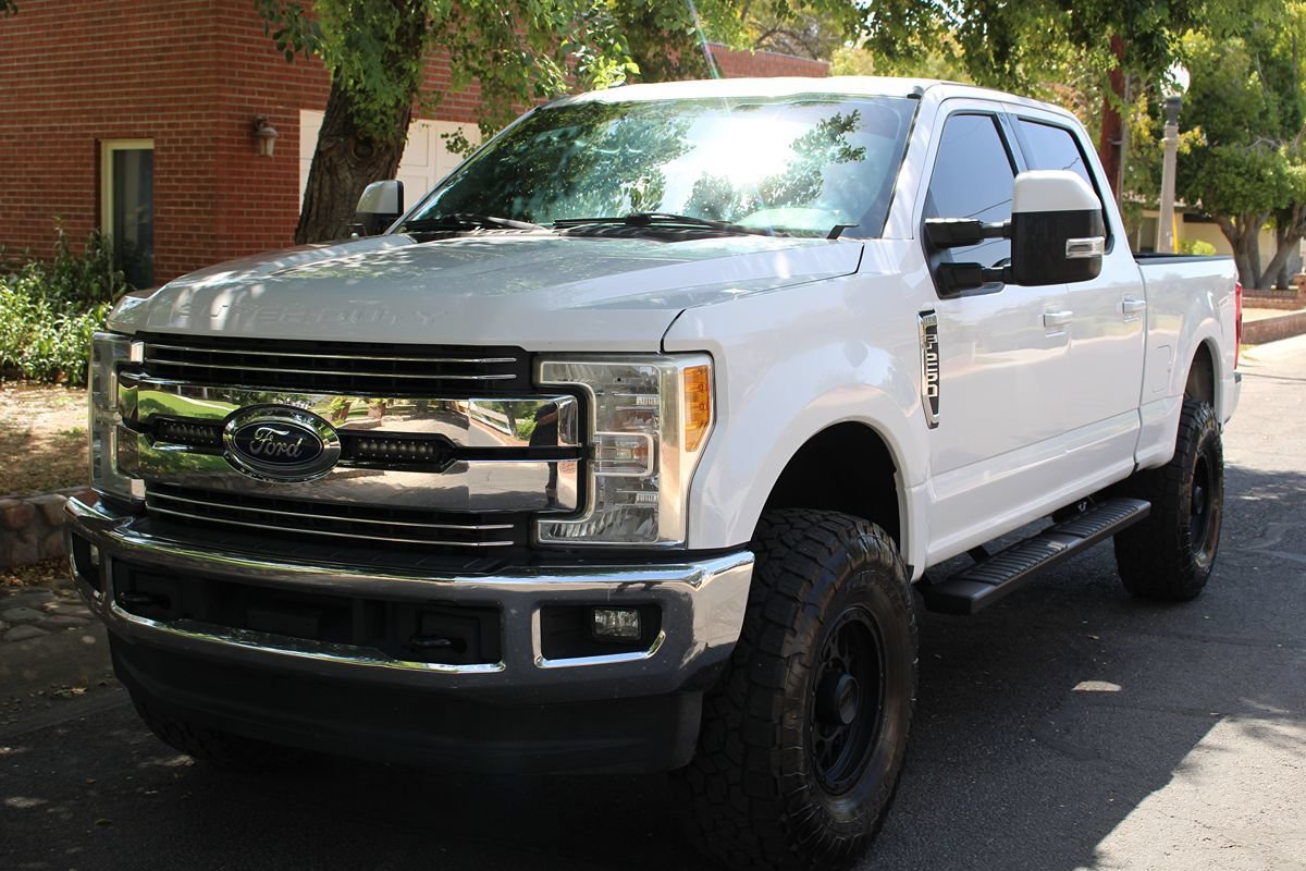 Used 2017 Ford F250 Lariat w/ Lariat Value Package AWD/4WD image 40