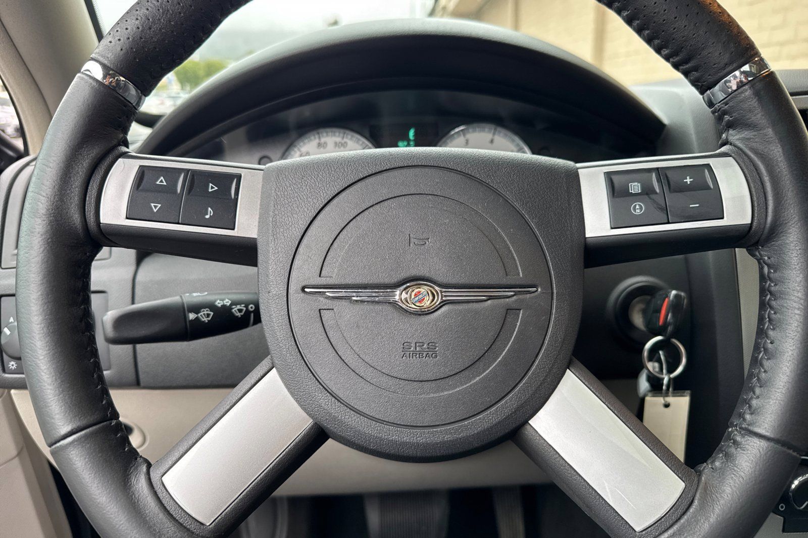 Used 2007 Chrysler 300 SRT8 w/ SRT Option Group II RWD image 25