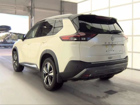 Used 2023 Nissan Rogue SL AWD/4WD image 3