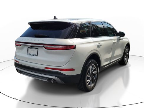 Used 2025 Lincoln Corsair FWD image 6
