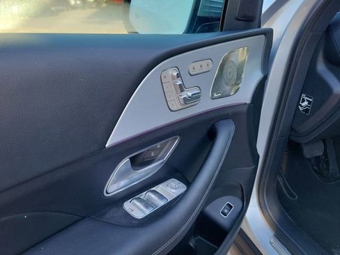 Used 2025 Mercedes-Benz GLS 450 4MATIC image 13