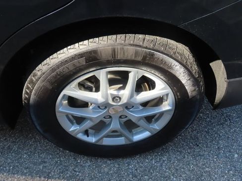 Used 2023 Chevrolet Equinox LT FWD image 16